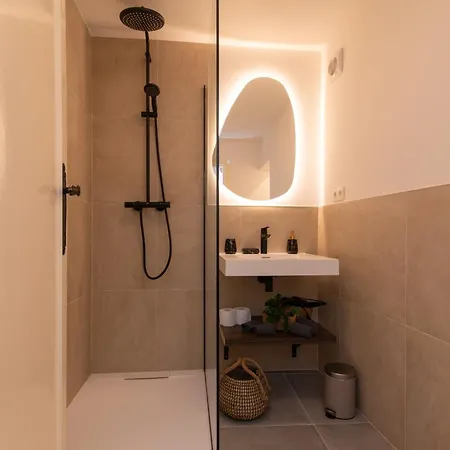 شقة 3 Bedroom Duplex With Free Parking أوستيند